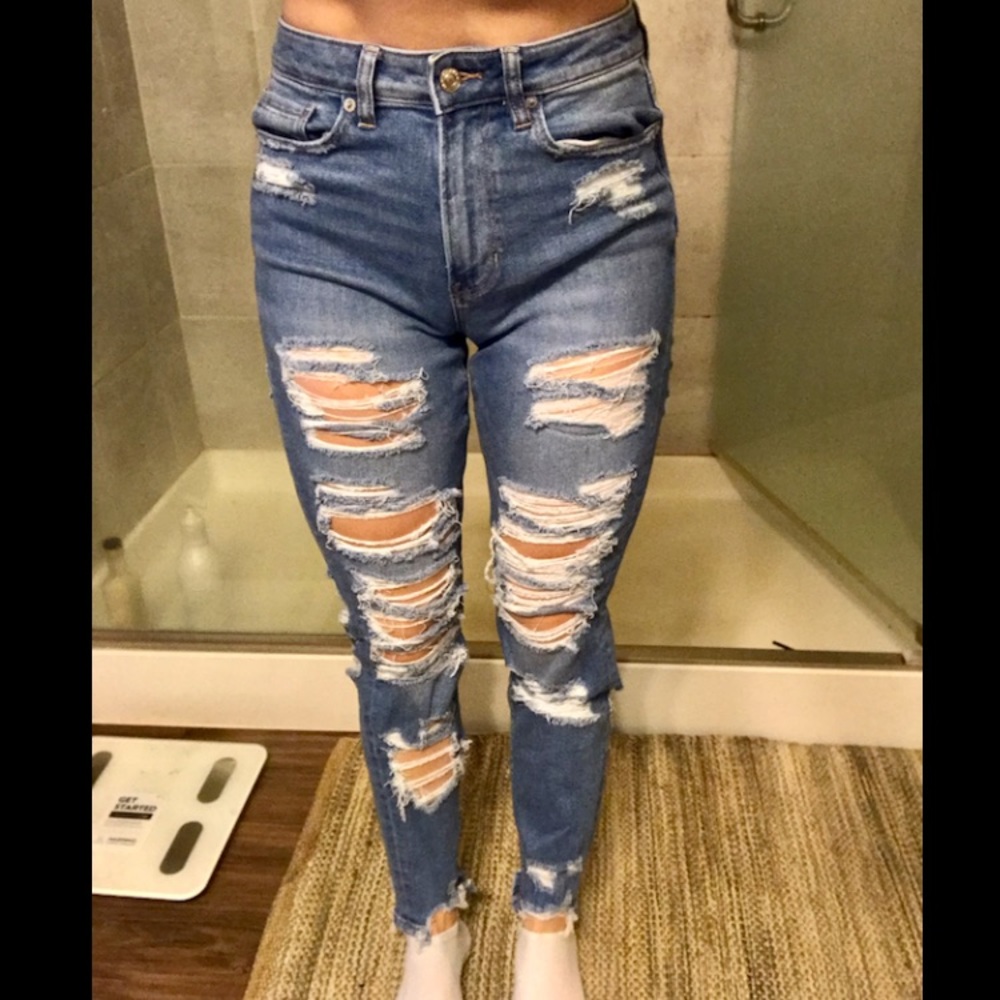 Super distressed, high waisted American Eagle jean